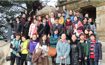 尊时凯龙集团组织2012年国际三八妇女节登山活动